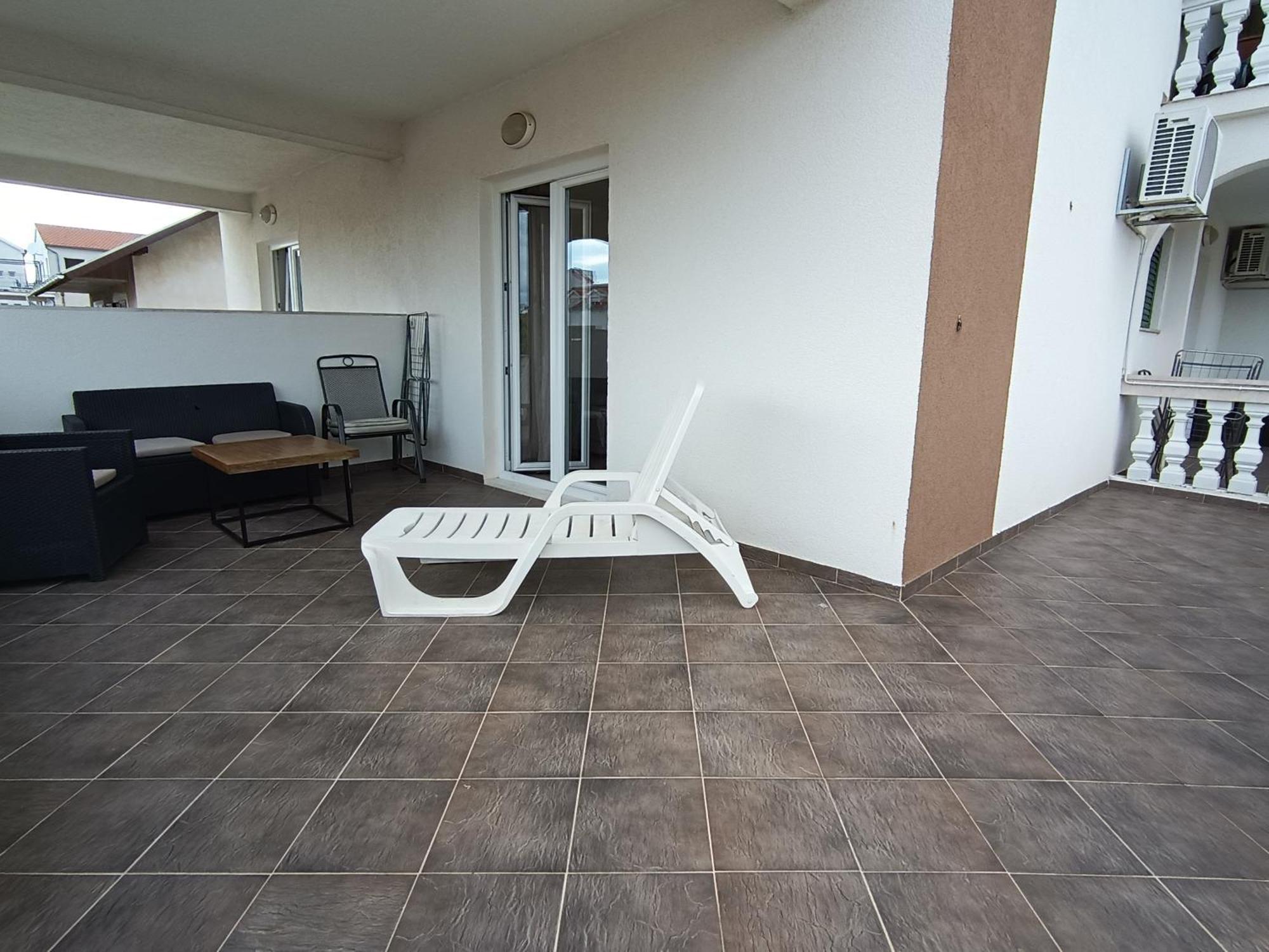 Apartments Jonjic Vodice Exterior photo