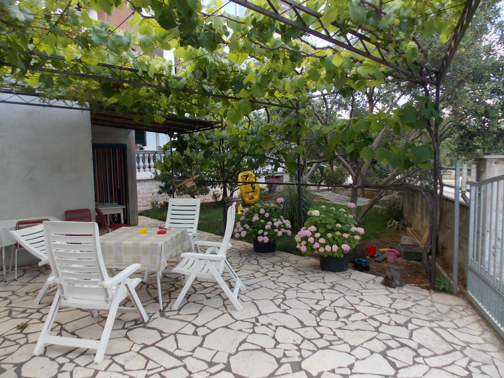 Apartments Jonjic Vodice Exterior photo