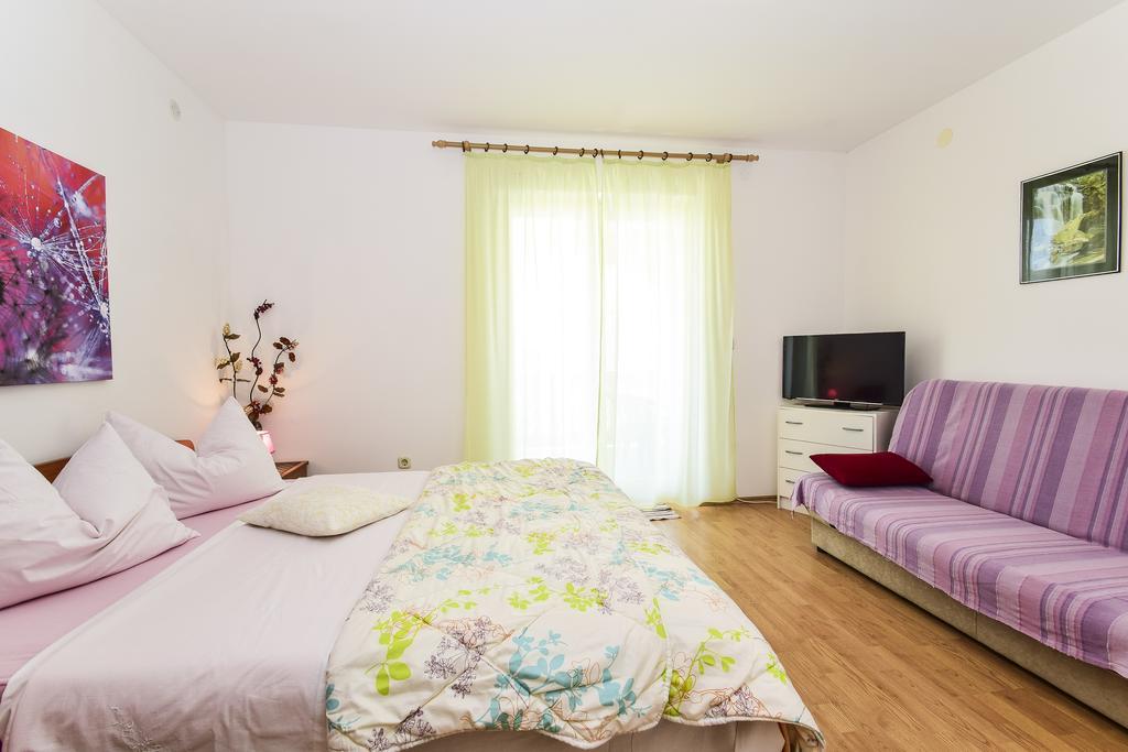 Apartments Jonjic Vodice Exterior photo