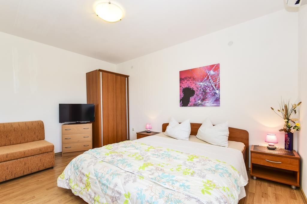 Apartments Jonjic Vodice Exterior photo