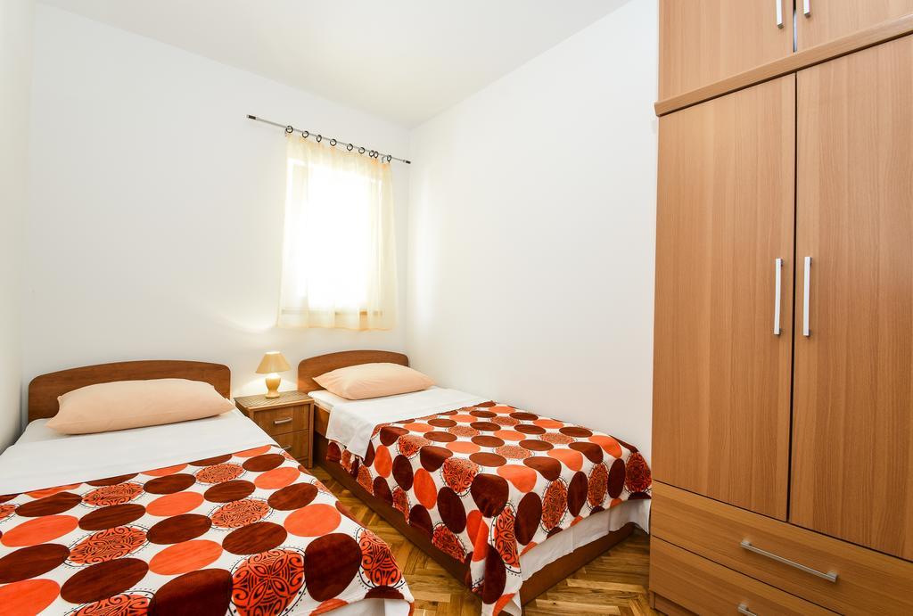 Apartments Jonjic Vodice Exterior photo