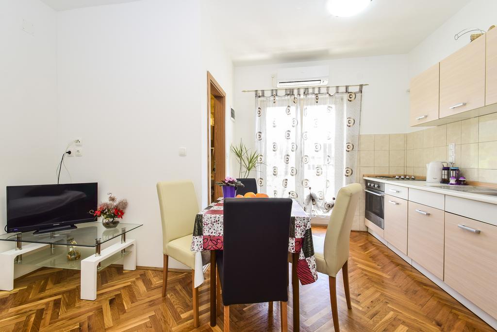 Apartments Jonjic Vodice Exterior photo